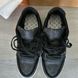 COPY - Louis Vuitton Trail Sneakers Size 9